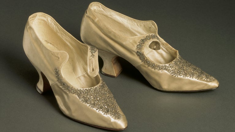 1920s dainty ivory wedding shoes with silver embroidery on the top